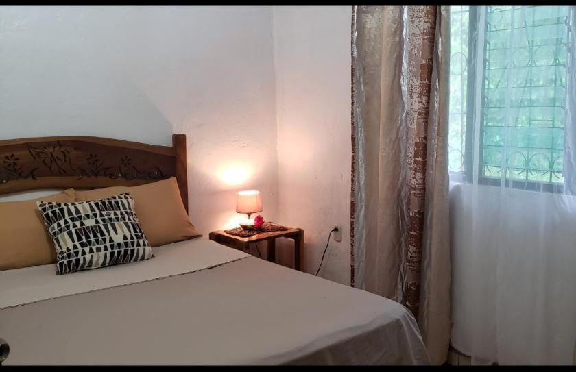 Hostal Cecilia Puerto Viejo de Talamanca Bagian luar foto