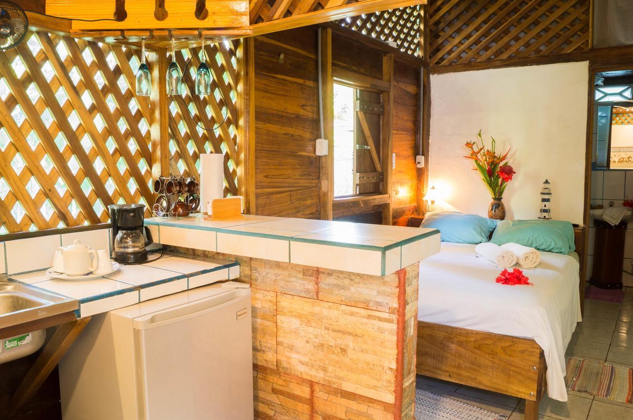Hostal Cecilia Puerto Viejo de Talamanca Bagian luar foto