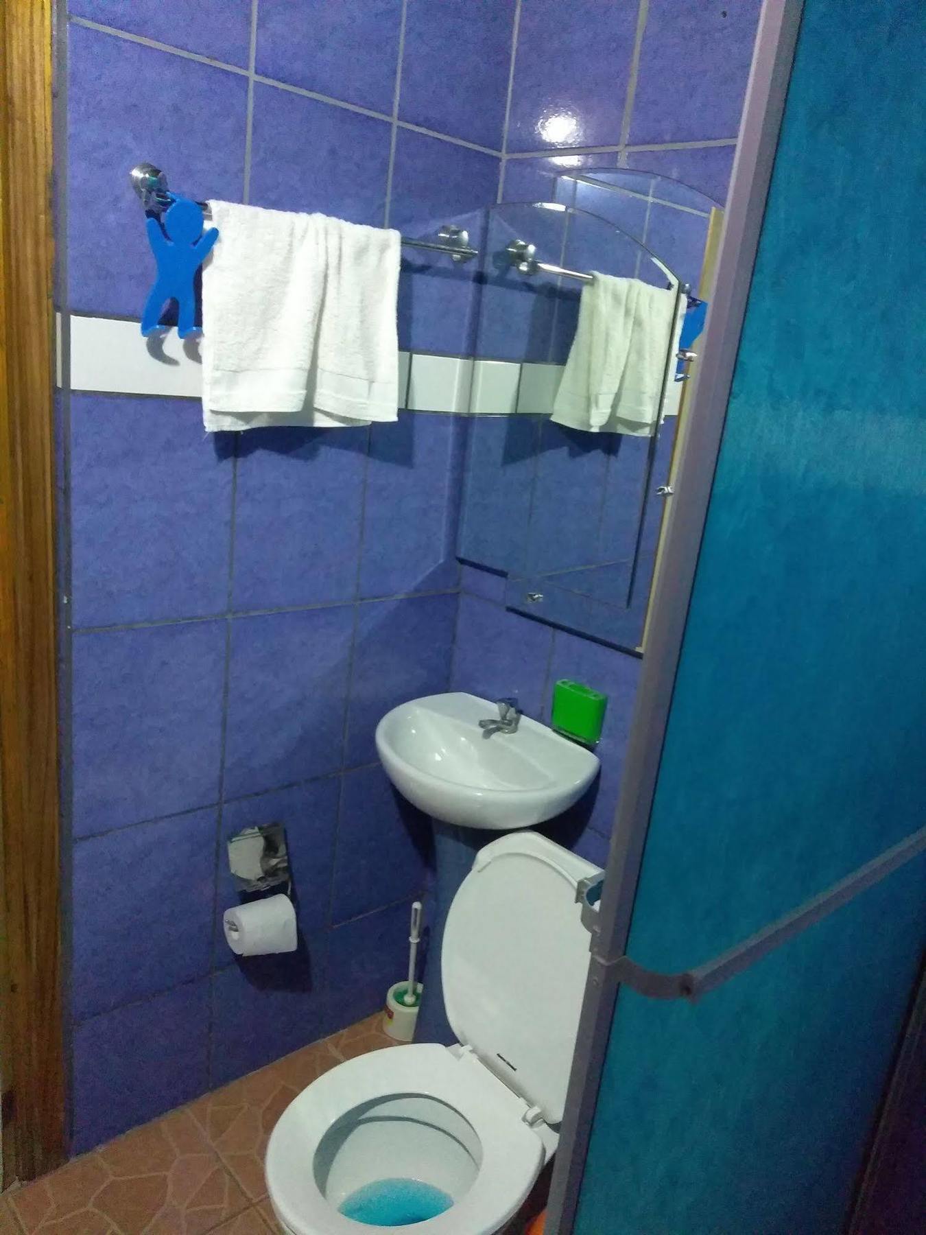 Hostal Cecilia Puerto Viejo de Talamanca Bagian luar foto