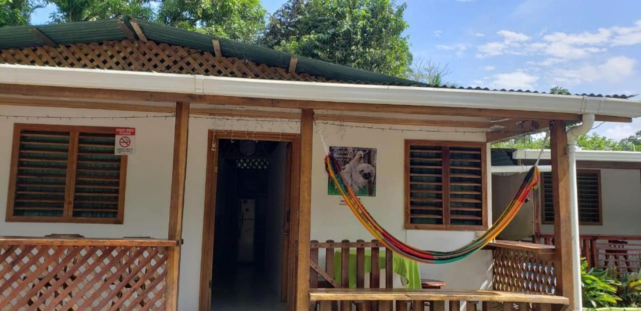 Hostal Cecilia Puerto Viejo de Talamanca Bagian luar foto